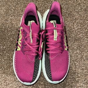 Women’s Hoka Carbon X 8.5 B